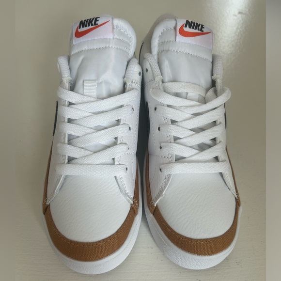 Nike: Women’s Court Legacy - Picture 4 of 4